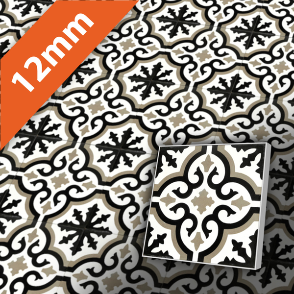 Klassische Zementfliese in 20x20 cm - antiker Baustoff